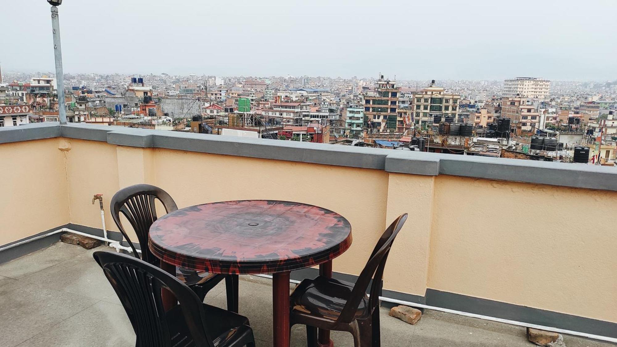 Budget Backpackers Hotel Lalitpur Buitenkant foto