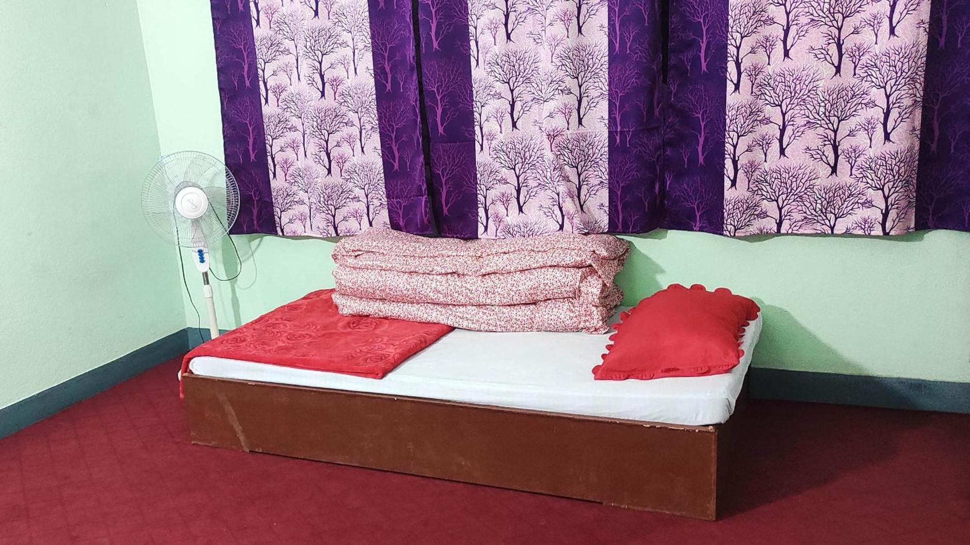 Budget Backpackers Hotel Lalitpur Buitenkant foto